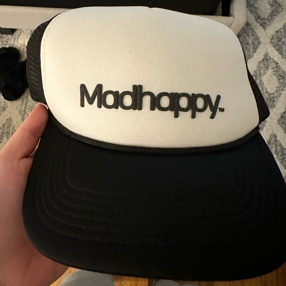 Madhappy hat